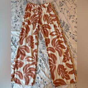 Sienna Sky Cream and Brown Patterned Garment